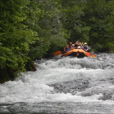 Mala Luka Rezort Omiš