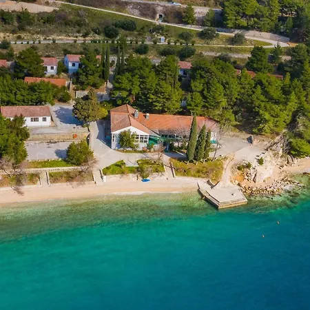 Beach Mala Luka 2* Omiš