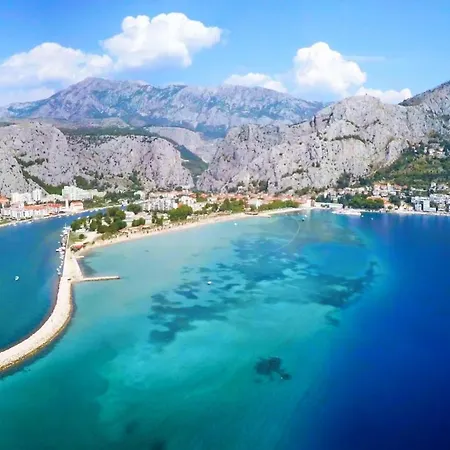 Mala Luka Курортный комплекс Омиш